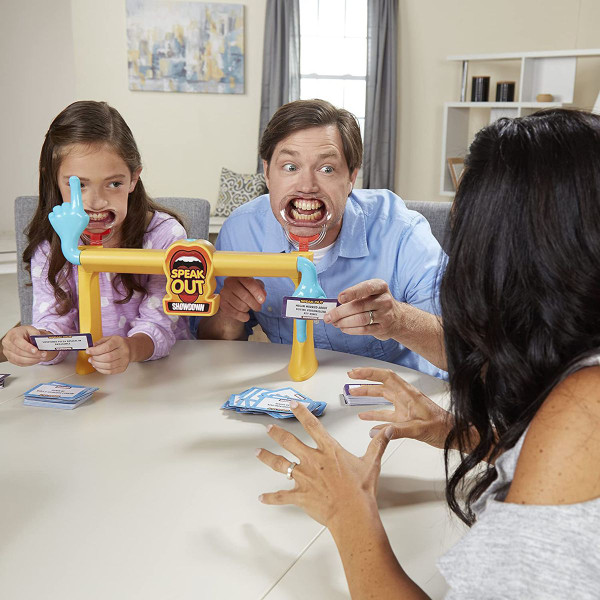 Hasbro Speak Out Showdown Mouthpiece Game product image