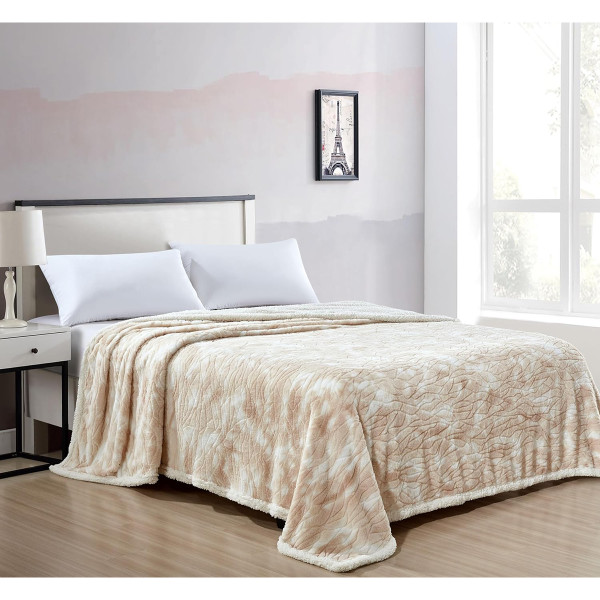 Alaska Faux Fur Sherpa Blanket product image