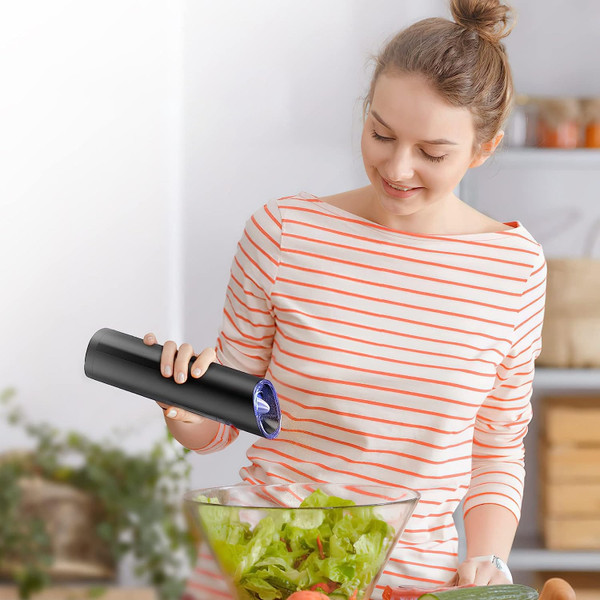 Electric Salt & Pepper Grinder (2-Pack) product image