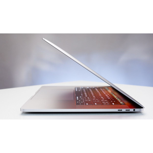2017 Apple MacBook Pro, 15" Retina, Intel Core i7, 16GB RAM (Choose CPU/Storage) product image