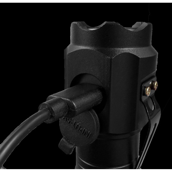 UltraBeam Rechargeable Flashlight product image