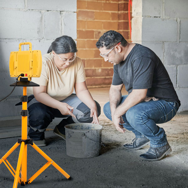 Brightliving 2-in-1 Foldable Led Work Light With Tripod product image