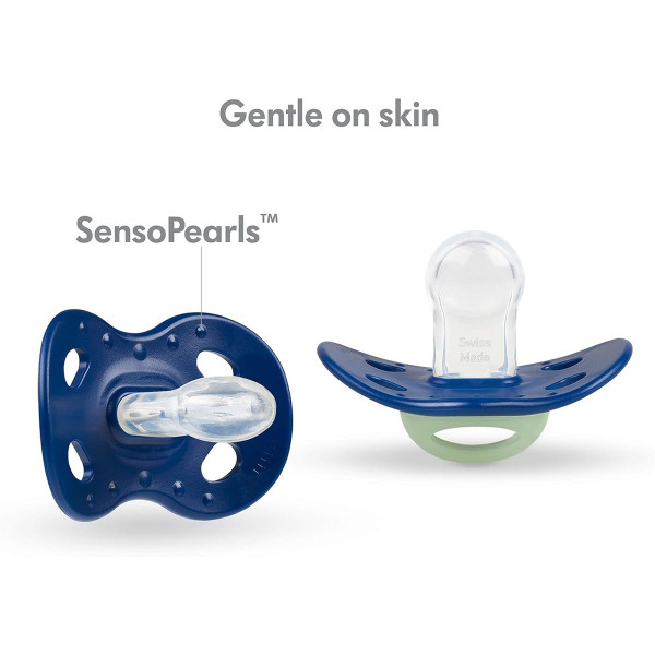 Medela Glow in the Dark Baby Pacifier (4-Pack) product image