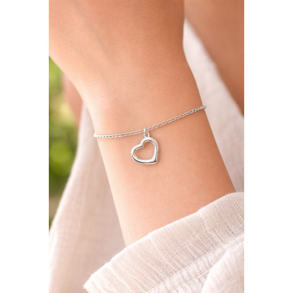 Minimalist Silver Tone Heart Charm Bracelet  product image