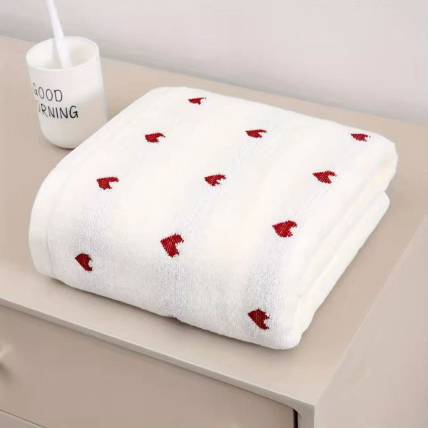 Heart Pattern Cotton Bath Towel product image