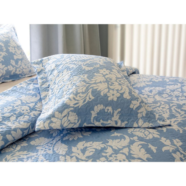 Blue Medallion 3-Piece Quilt Set product image