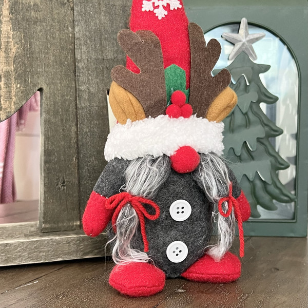 His and Hers Reindeer Gnomes (Set of 2) product image