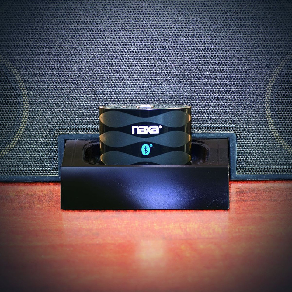 Naxa® Wireless Audio Adapter with Bluetooth & Apple Dock Connectors, NAB-4000 product image