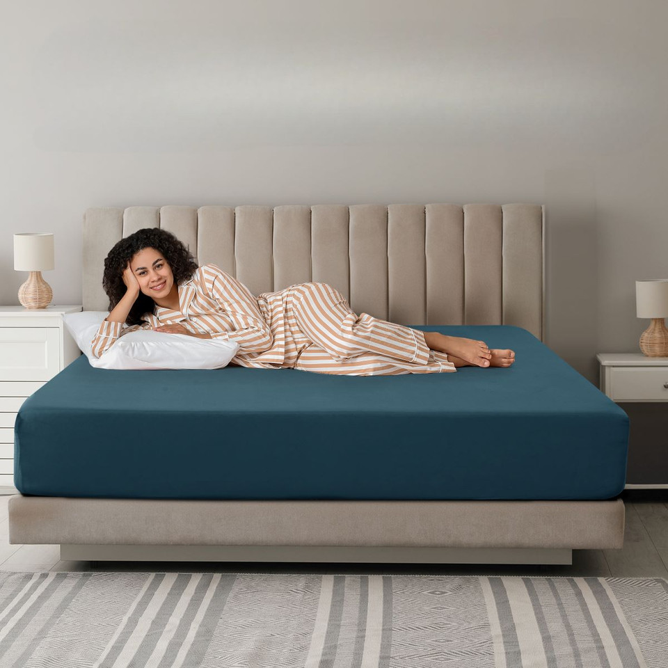 Premium Soft 16-Inch Deep Pocket Fitted Sheet product image