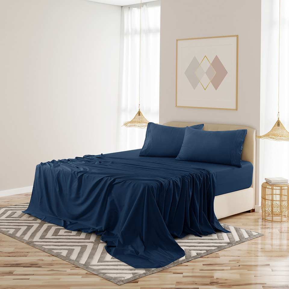 4-Piece Solid Microfiber Deep Pocket Bedding Sheet Set product image