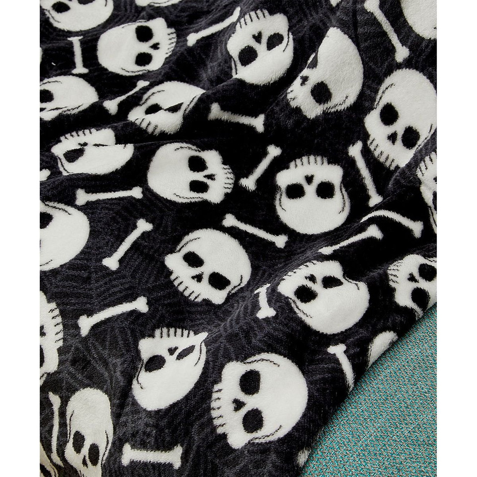 50 x 60-Inch Autumn and Halloween Throw Blanket product image