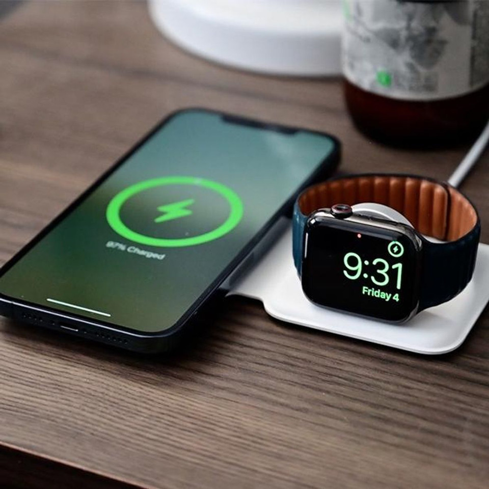  Foldable Magnetic Charger for Apple Watch, iPhone and AirPods product image