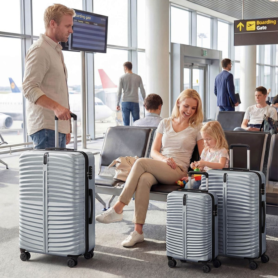 Hardside Luggage (3 Piece Set) product image