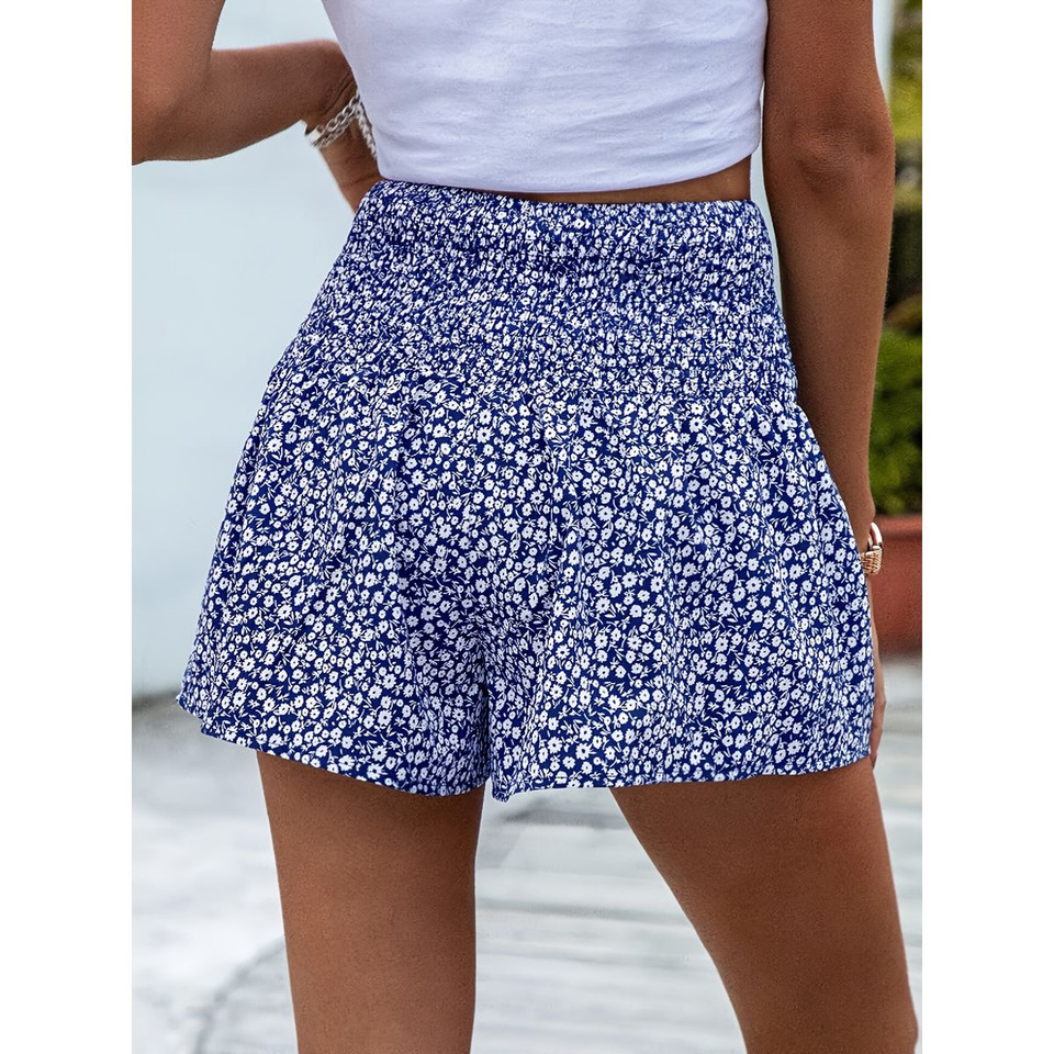 Women's Floral Print Shirred Wide Leg Shorts product image