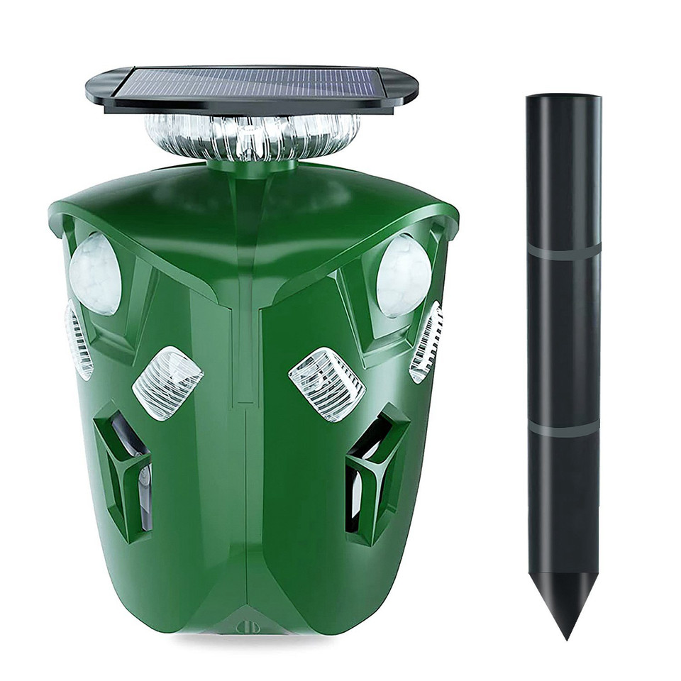 360° Ultrasonic Solar Animal Repeller product image