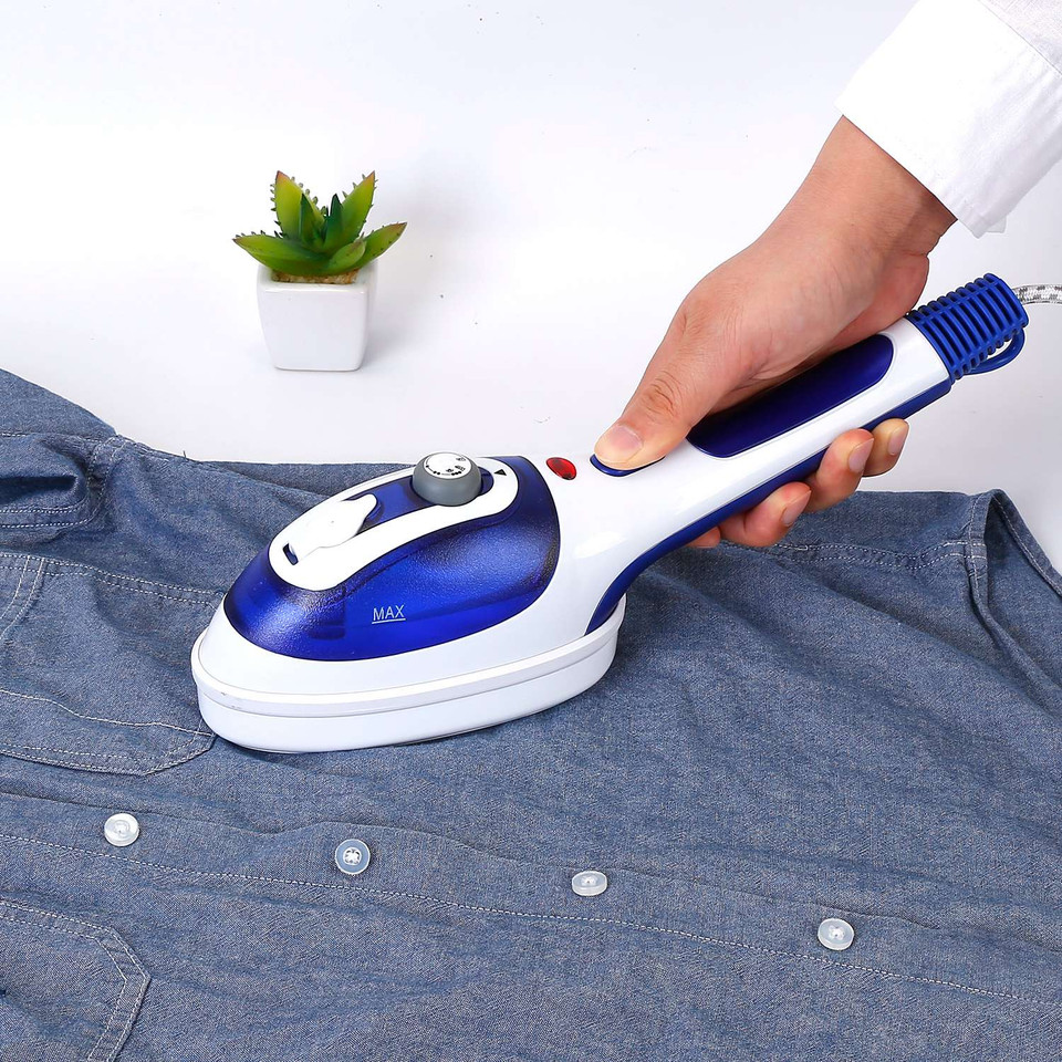 iNova™ 800W Handheld Garment Steamer product image