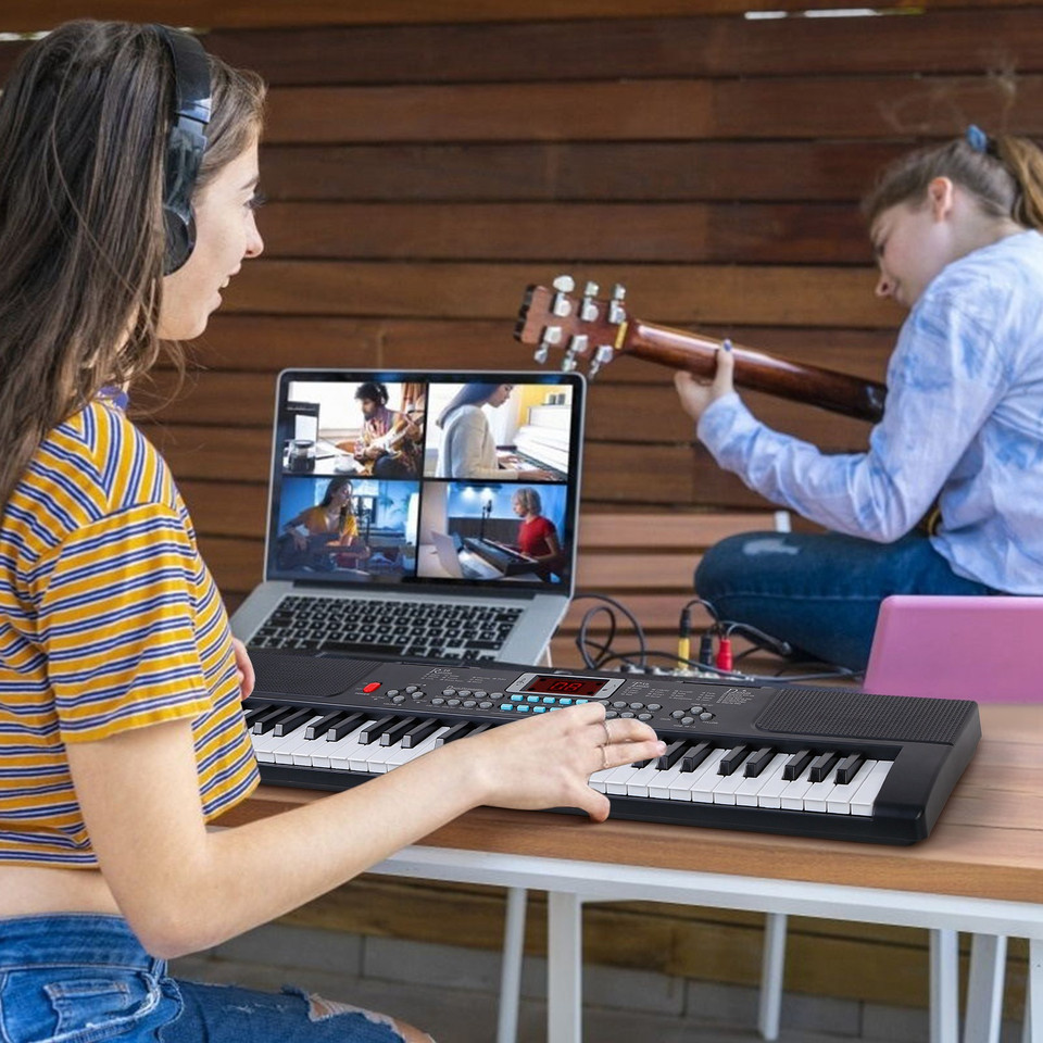 Kids' Electronic Keyboard with Stand product image