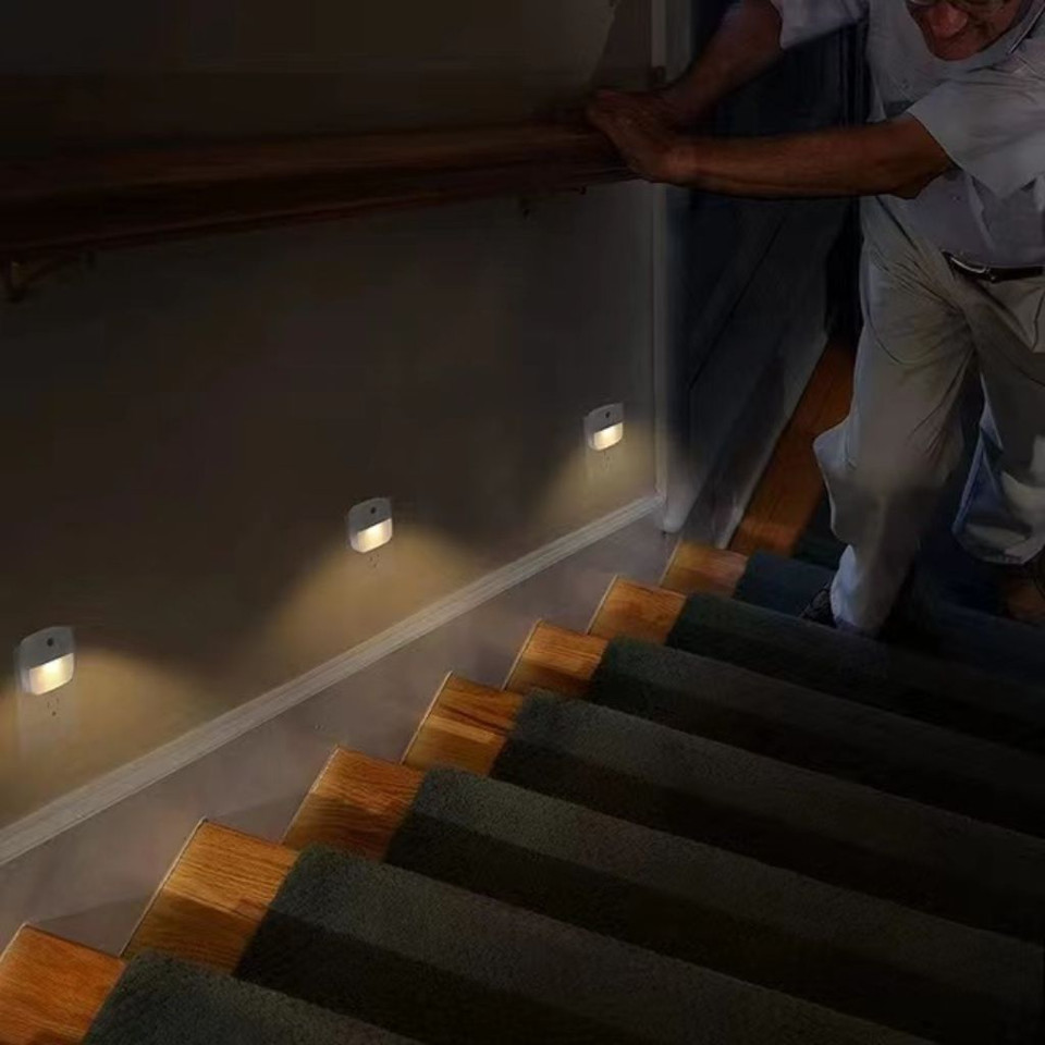 Intelligent Plug-in Light (6-Pack) product image