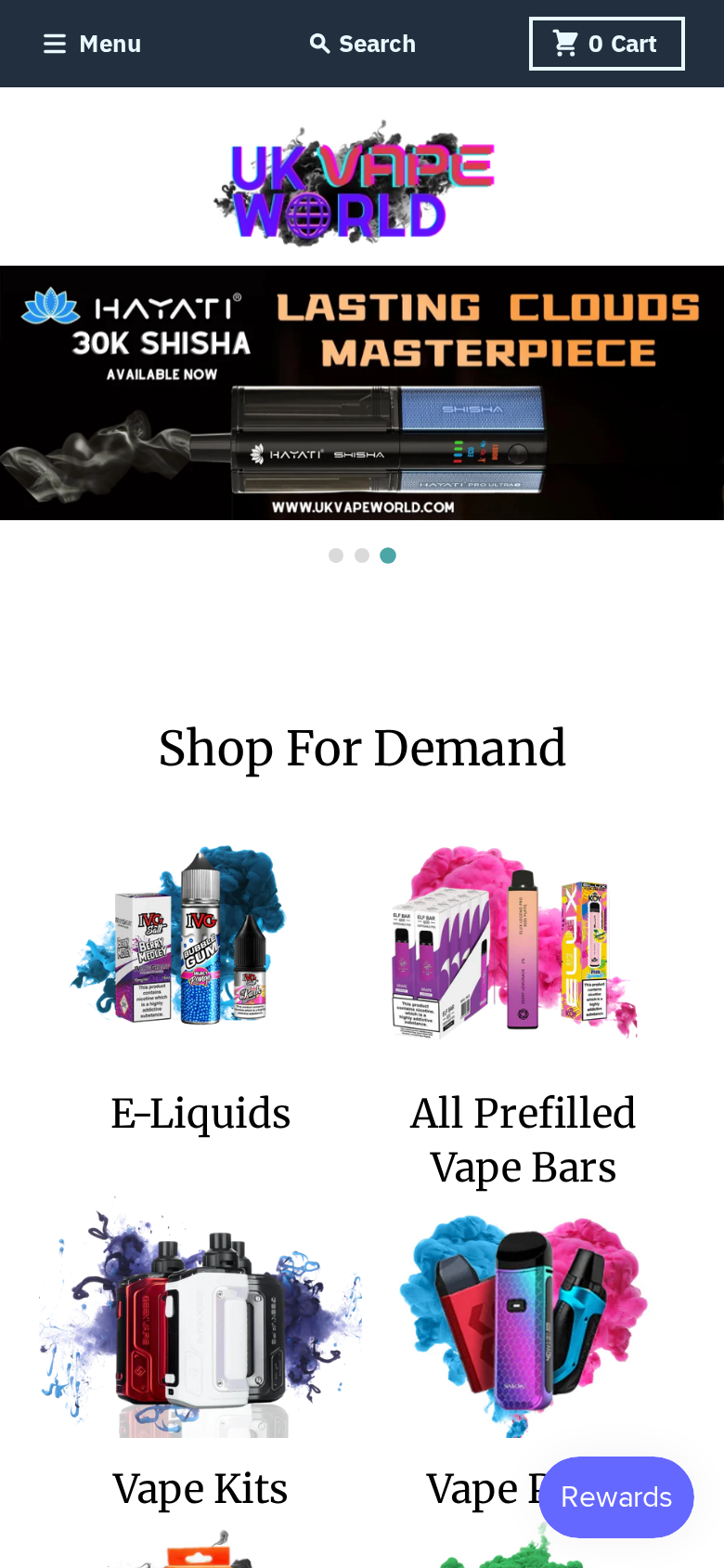 UK Vape World homepage showing the purple Rewards button in the bottom-right corner