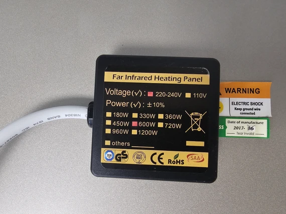GRADE B - 580w Lampost Image Classic Infrared Heating Panel Black Frame 595 x 995 - Electric Panel Heater
