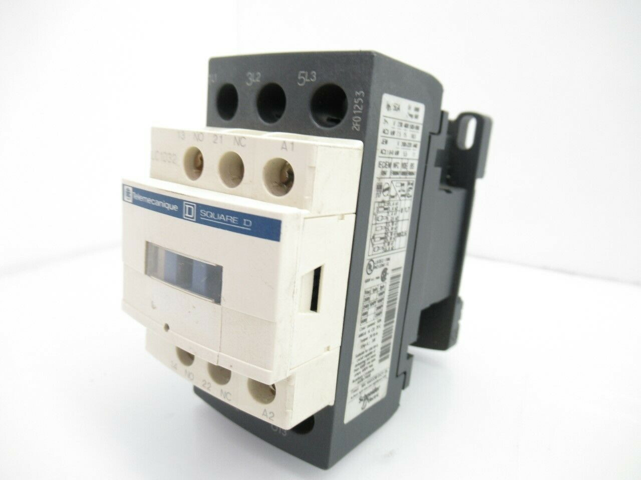 Xpspvk1184 - Telemecanique- Module de sécurité Preventa Used