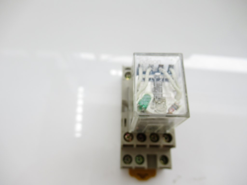 Omron IEC255 19Y9W1 Relay 24 Volt DC - PCM SURPLUS WORLD