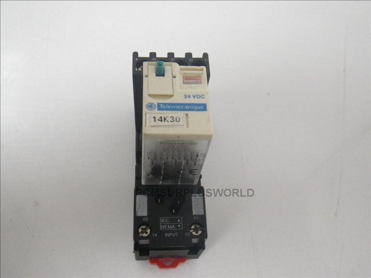 RXM4AB1BD / RXZE2S114M Telemecanique relay 8A W/ base relay 10A (Used