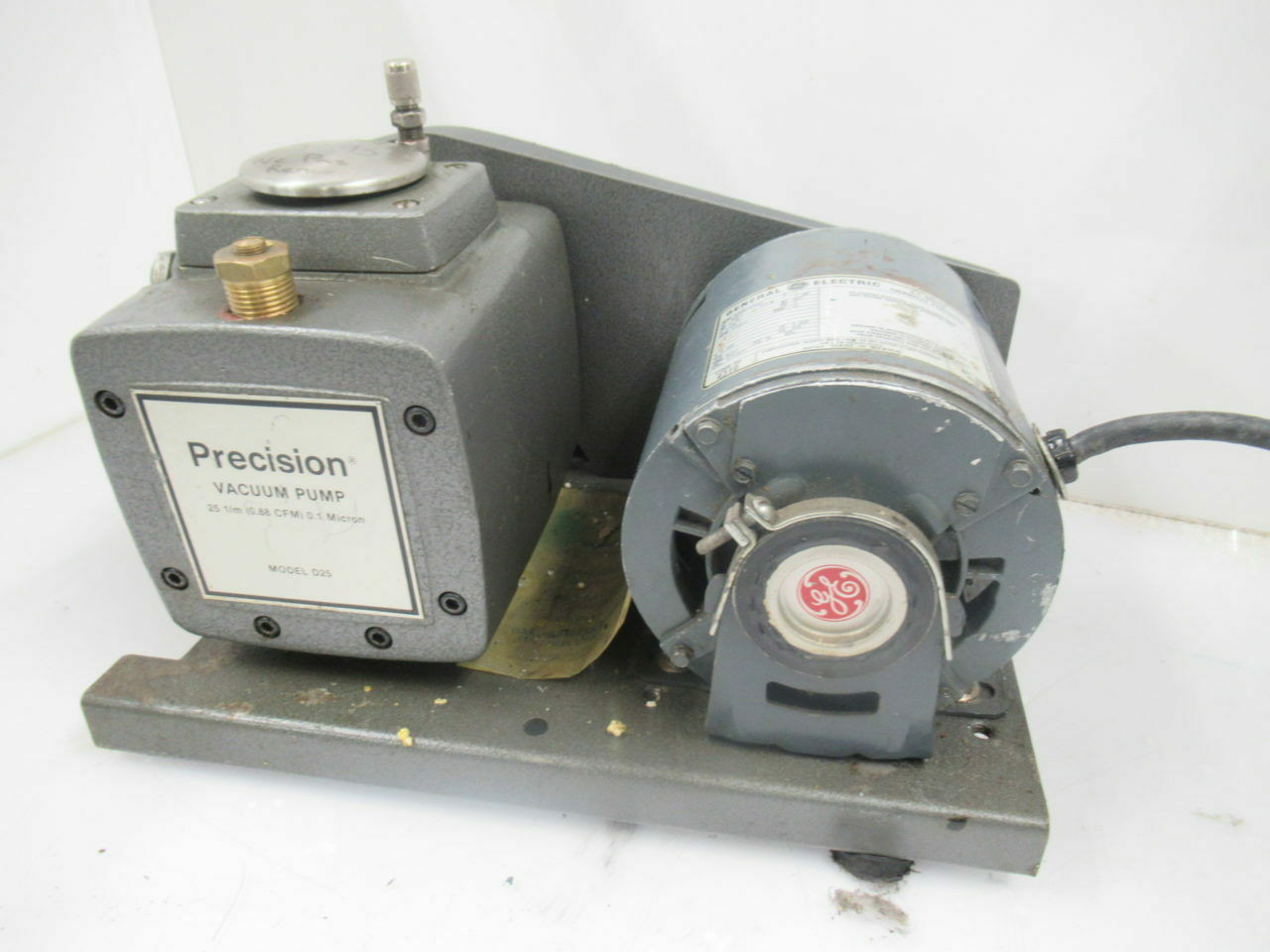 General Precision Scientific D25 Belt Drive Rotary Vane Vacuum Pump D2
