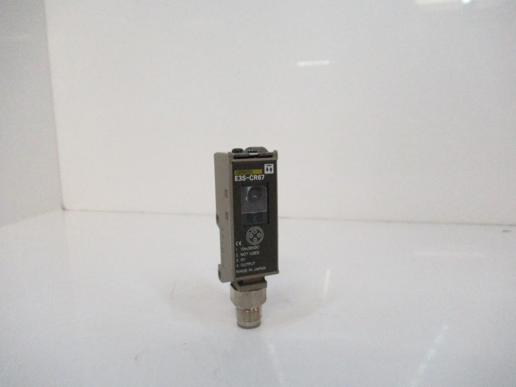Omron E3S-CR67 Photoelectric Sensor - PCM SURPLUS WORLD