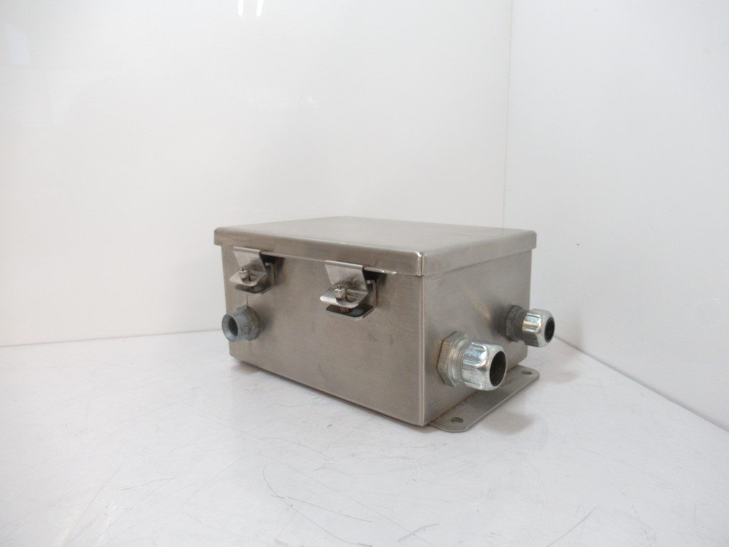 nVent Hoffman A8064CHNFSS Junction Box 8 X 6 X 4 in Stainless Steel ...