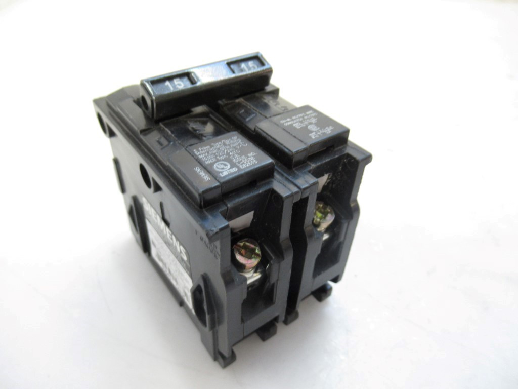 Siemens Q21515CT2 Quadplex Circuit Breaker – Two 15-Amp Double Pole Breakers, Space-Saving Plug-In Type For Select Load Centers