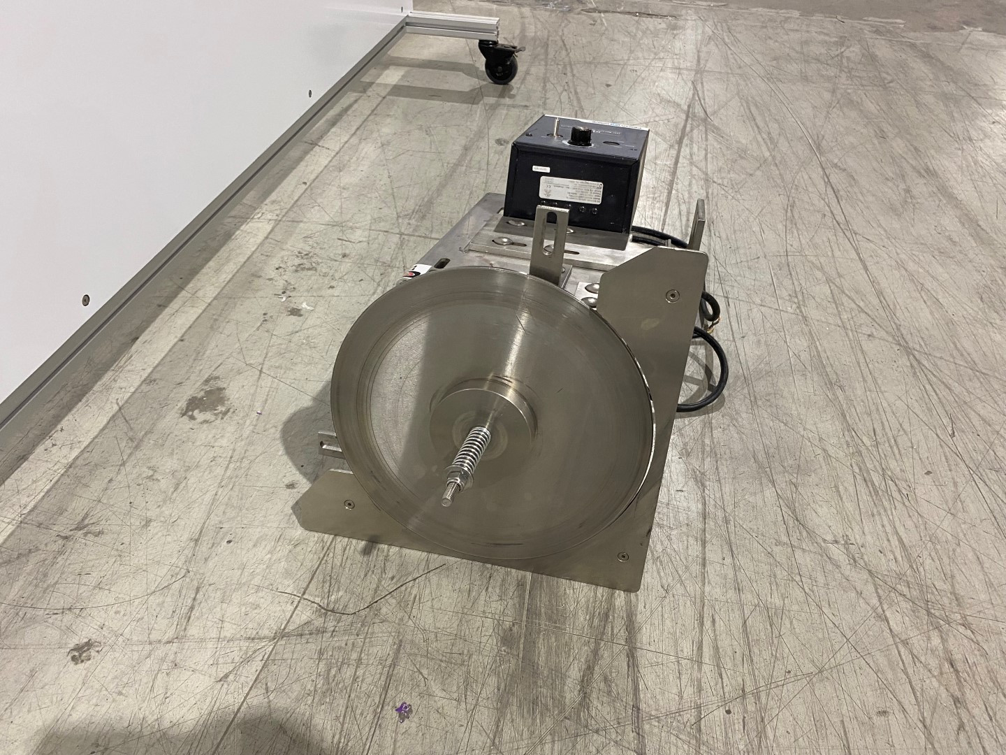 General Conveyor transfer system with 12in turntable - PCM SURPLUS WORLD