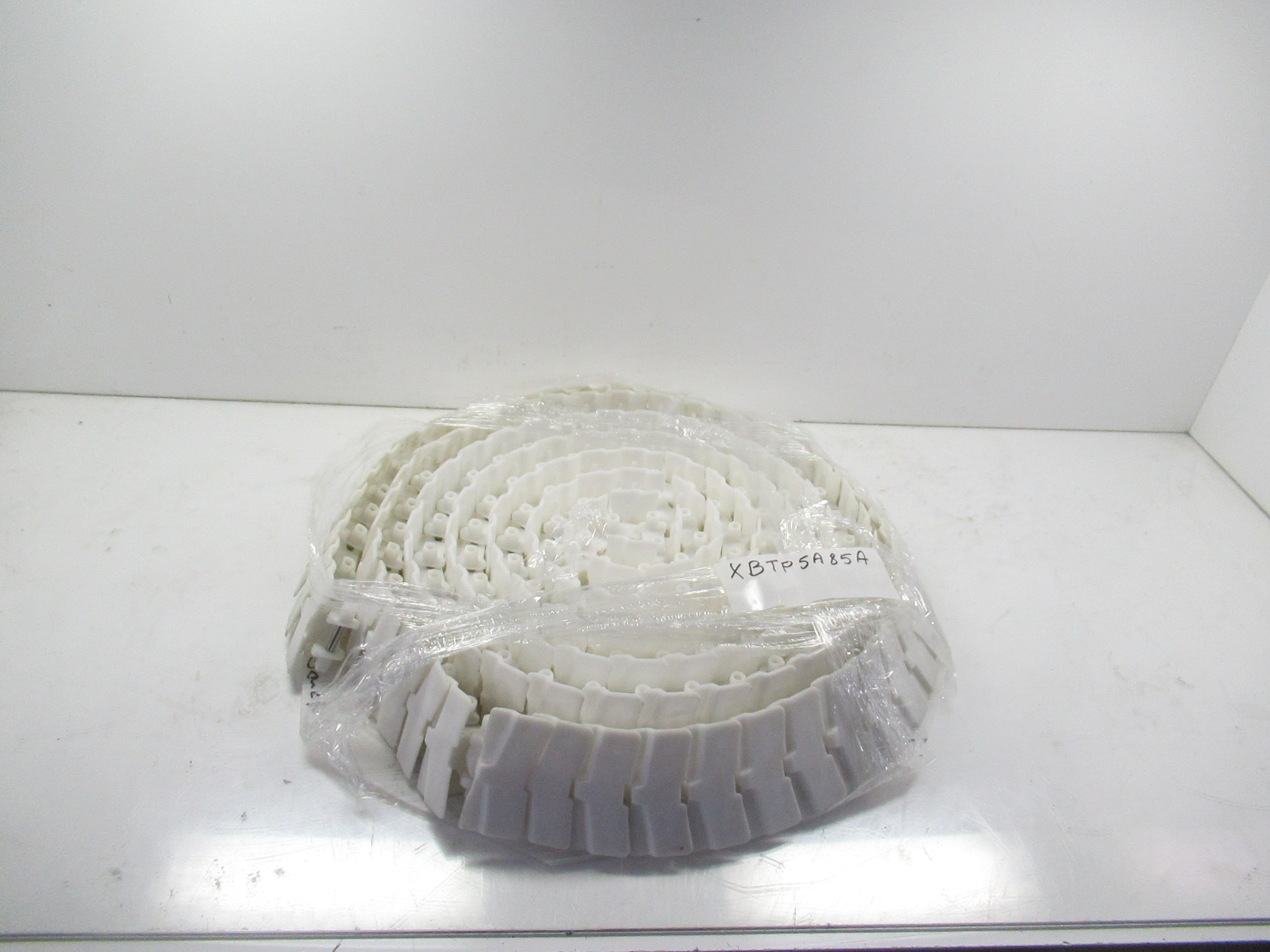 Flexlink XBTP 5A85 A Closed Top Chain, 5000mm Long - PCM SURPLUS WORLD