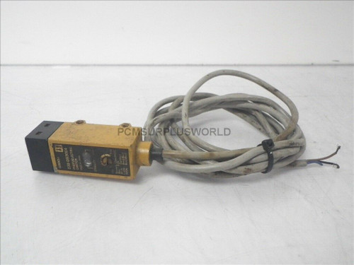 E3S-DS30E4 E3SDS30E4 Omron photoelectric sensor 12-24VDC (Used and Tested)