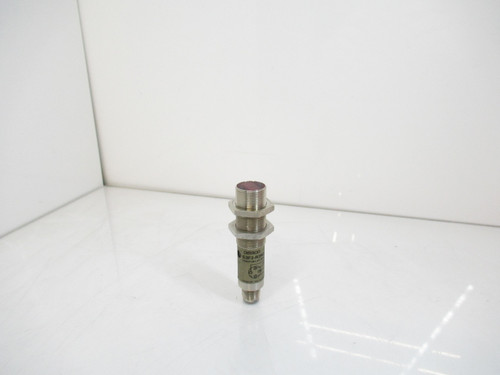 Omron E3F2-R2RB4-M1-M Photoelectric Sensor, 24V