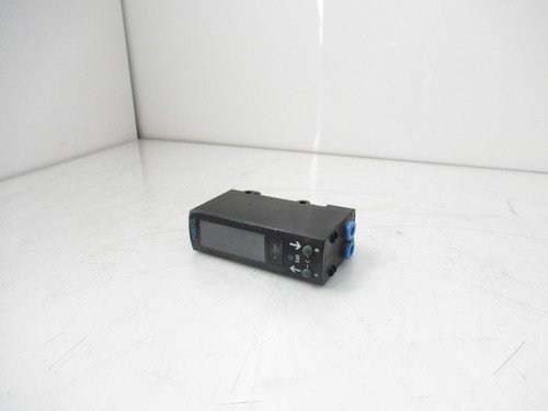 Festo SDE3-V1D-B-HQ4-2P-M8 540196 Pressure Sensor, M8 Connector