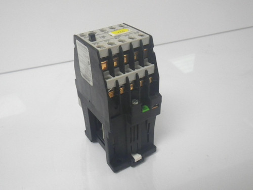 3TH83 46-0B 3TH83460B Siemens Control Relay Module (Used and Tested)