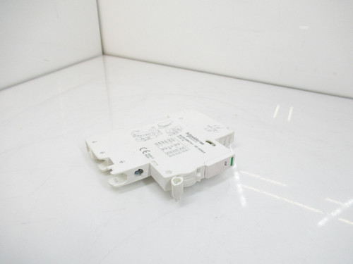 Schneider A9A26924 Auxiliary Contact, 50-60HZ