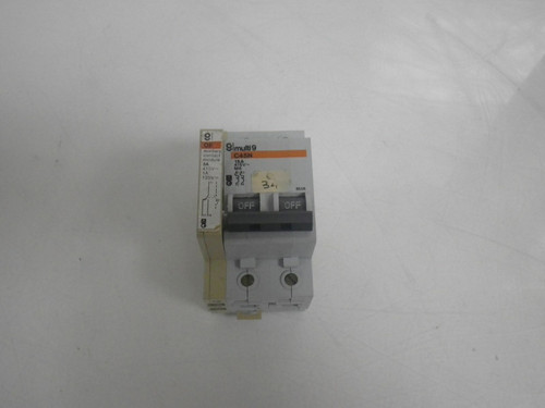 Multi 9 C45N 15A Merlin Gerin w/Auxiliary OF 3A circuit breaker (Used and Tested