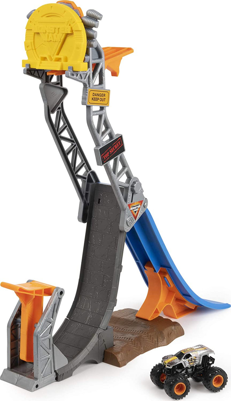 Monster Jam Official Max D Break Free Playset Monster Jam Official Max D Break Free Playset