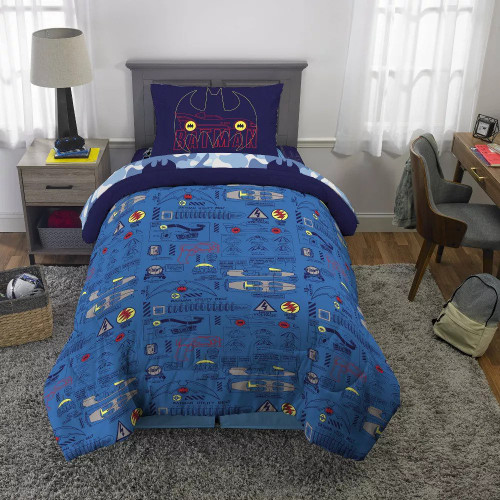Batman Caped Classic Twin Reversible Comforter