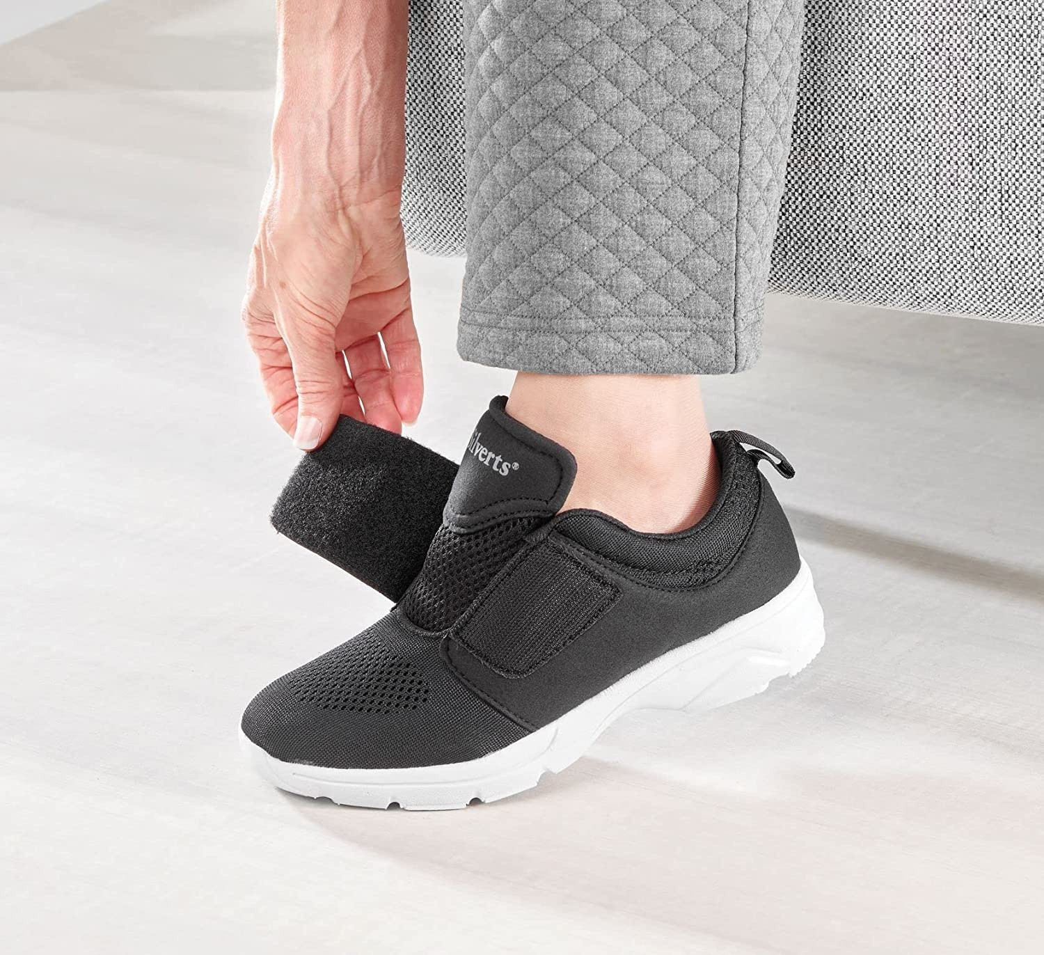 Silverts Men's Wide Ultra Lightweight Walking Shoes, Black