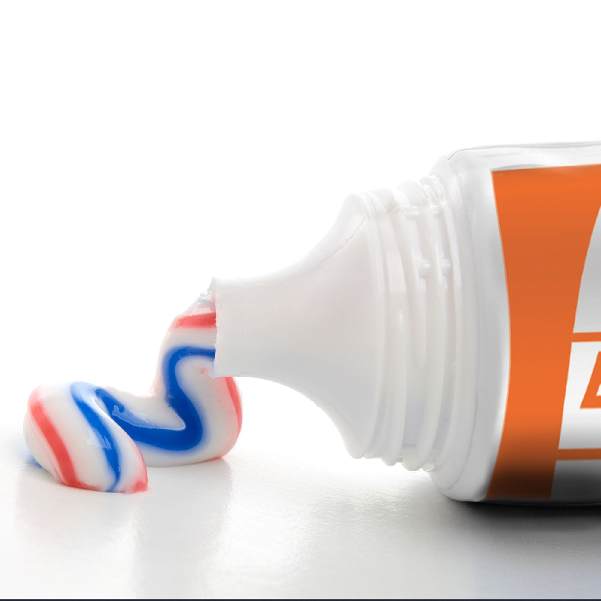 Aquafresh Extreme Clean Whitening Action Toothpaste