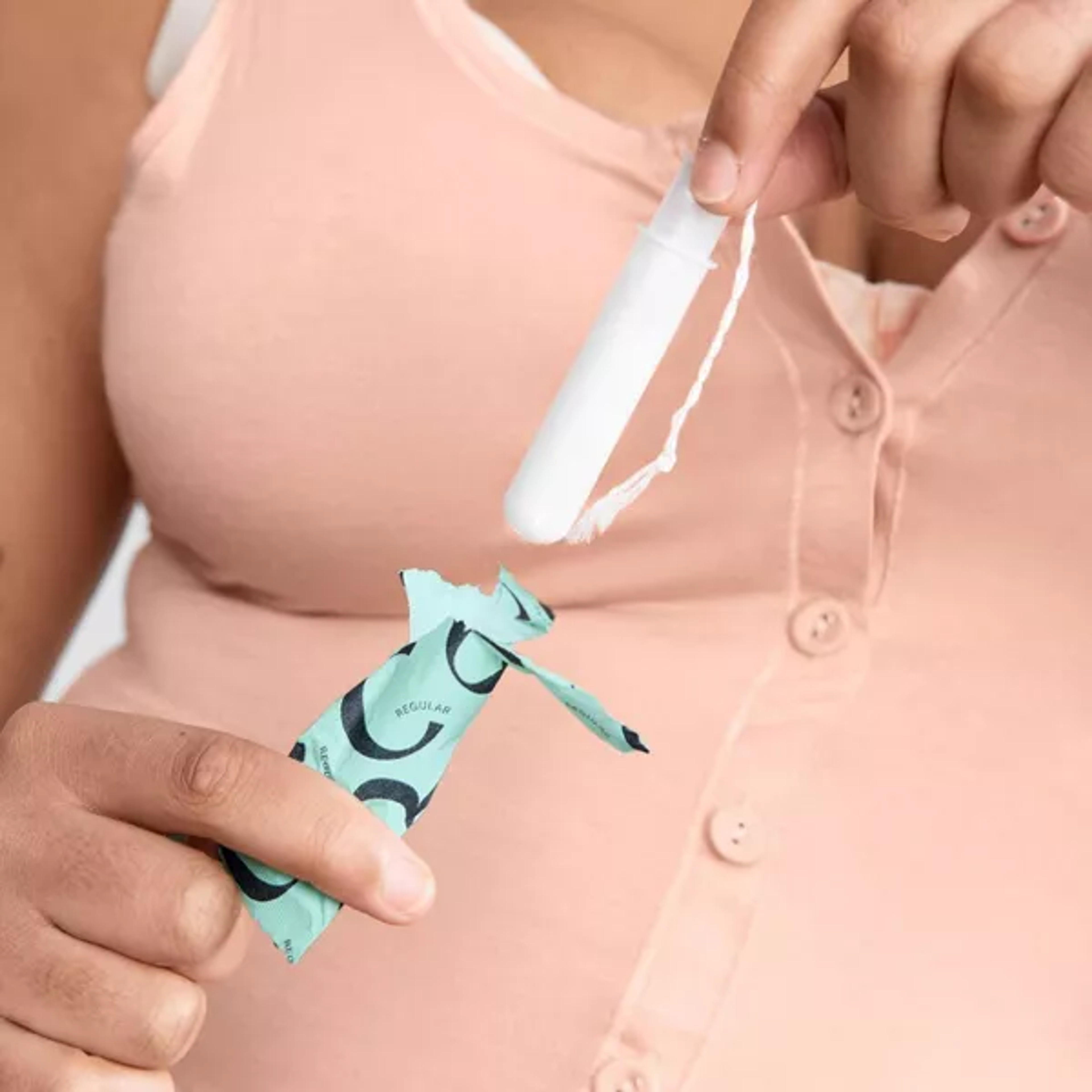 Cora Organic Cotton Tampons With Applicator