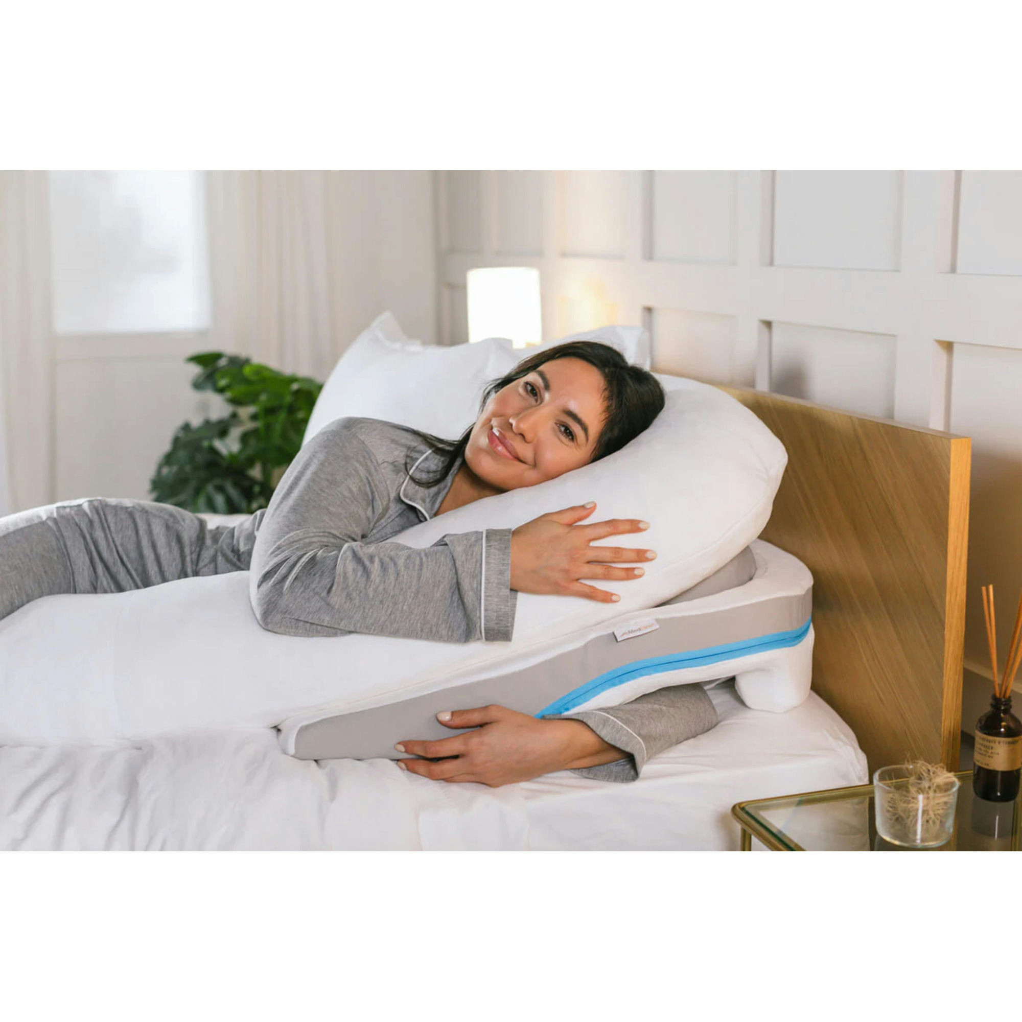 MedCline Shoulder Relief System + Extra Cases Bundle