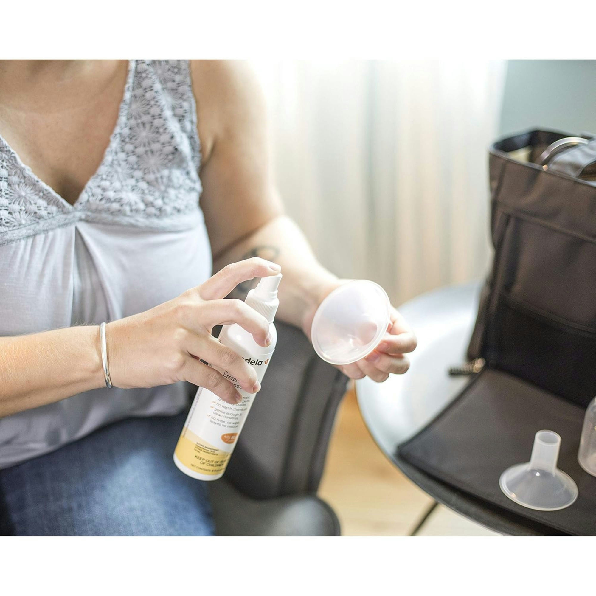 Medela Quick Clean Breast Pump and Accessories Sanitizer