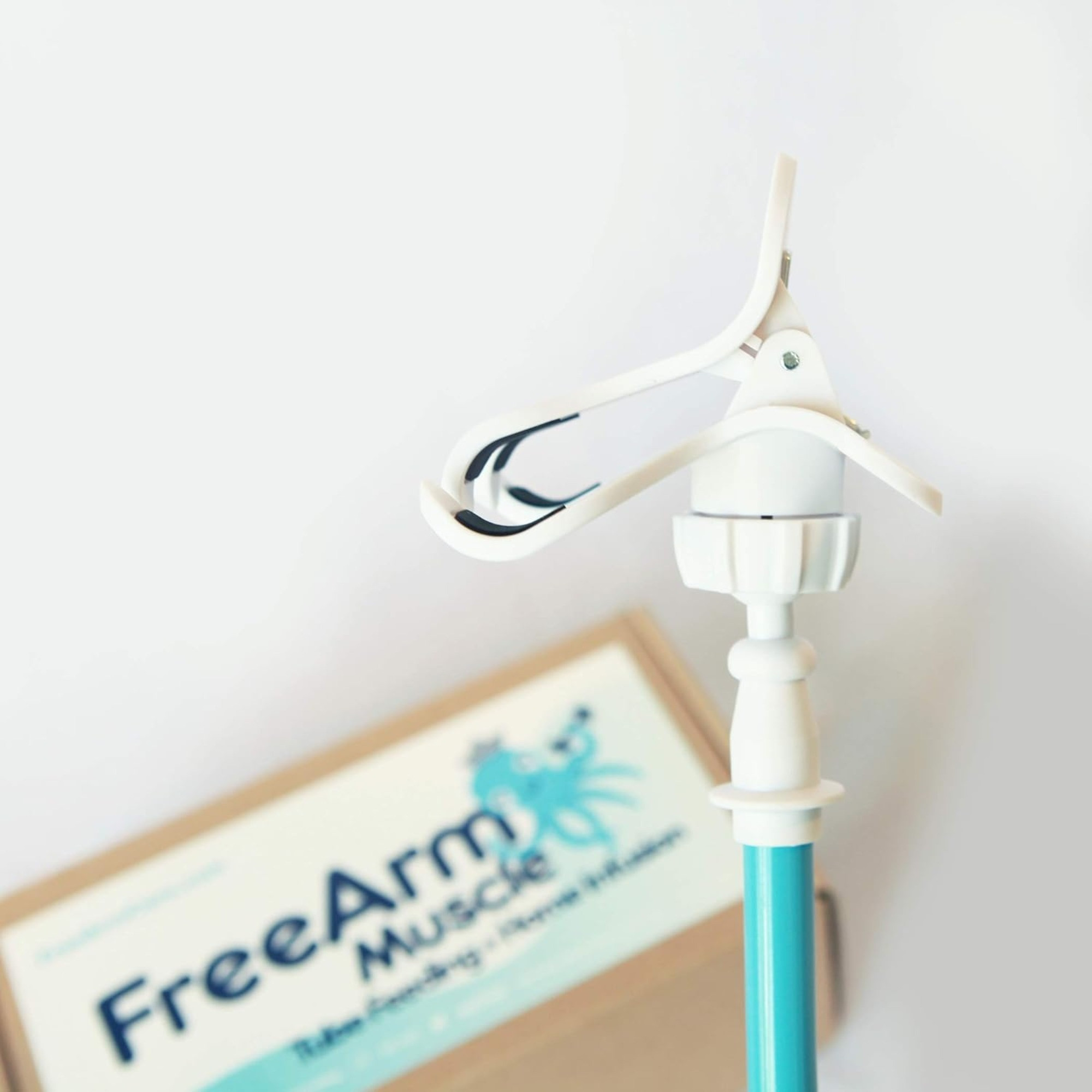 FreeArm Muscle Tube Feeding and Infusion Holder