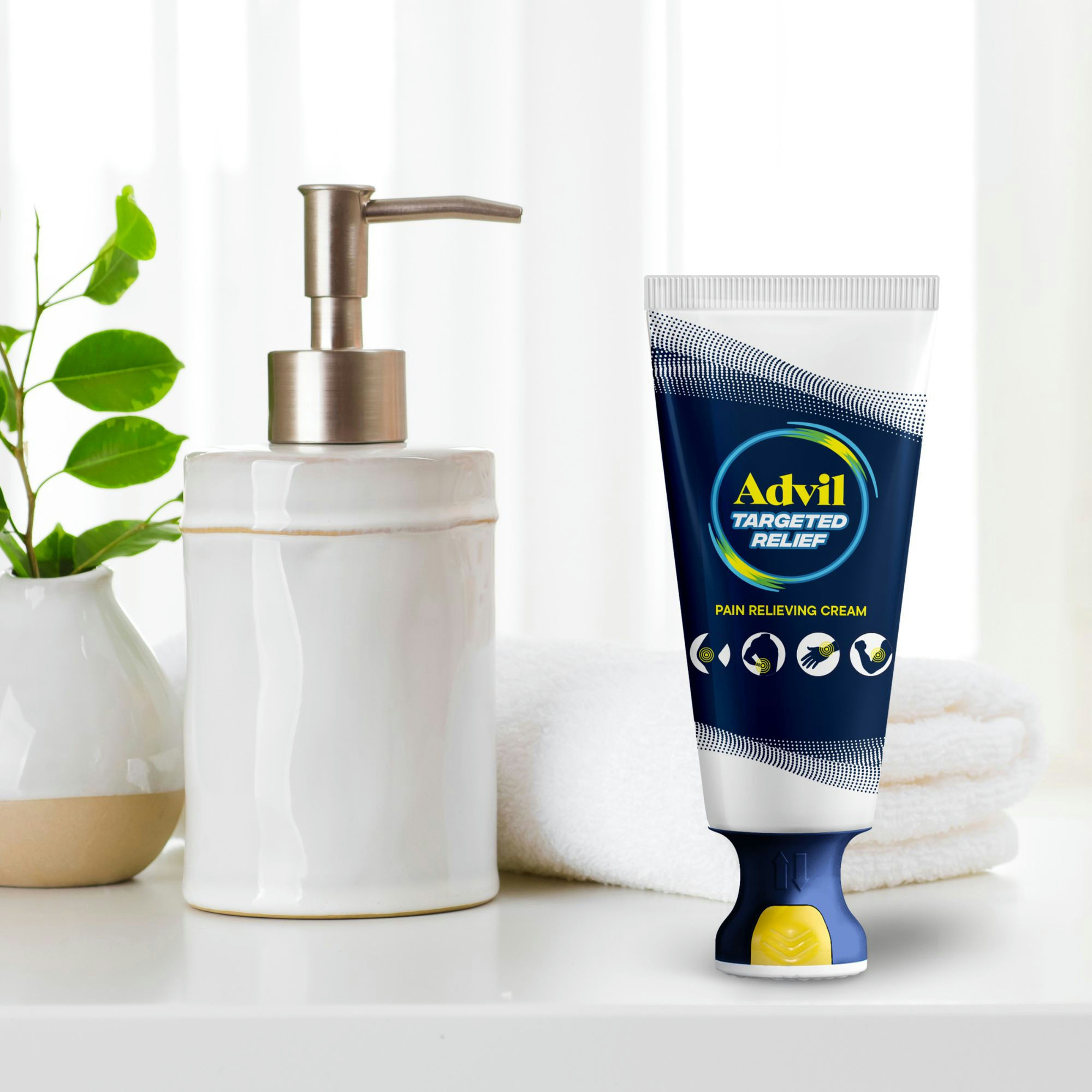 Advil Targeted Relief Pain Relieving Cream with Massage Applicator