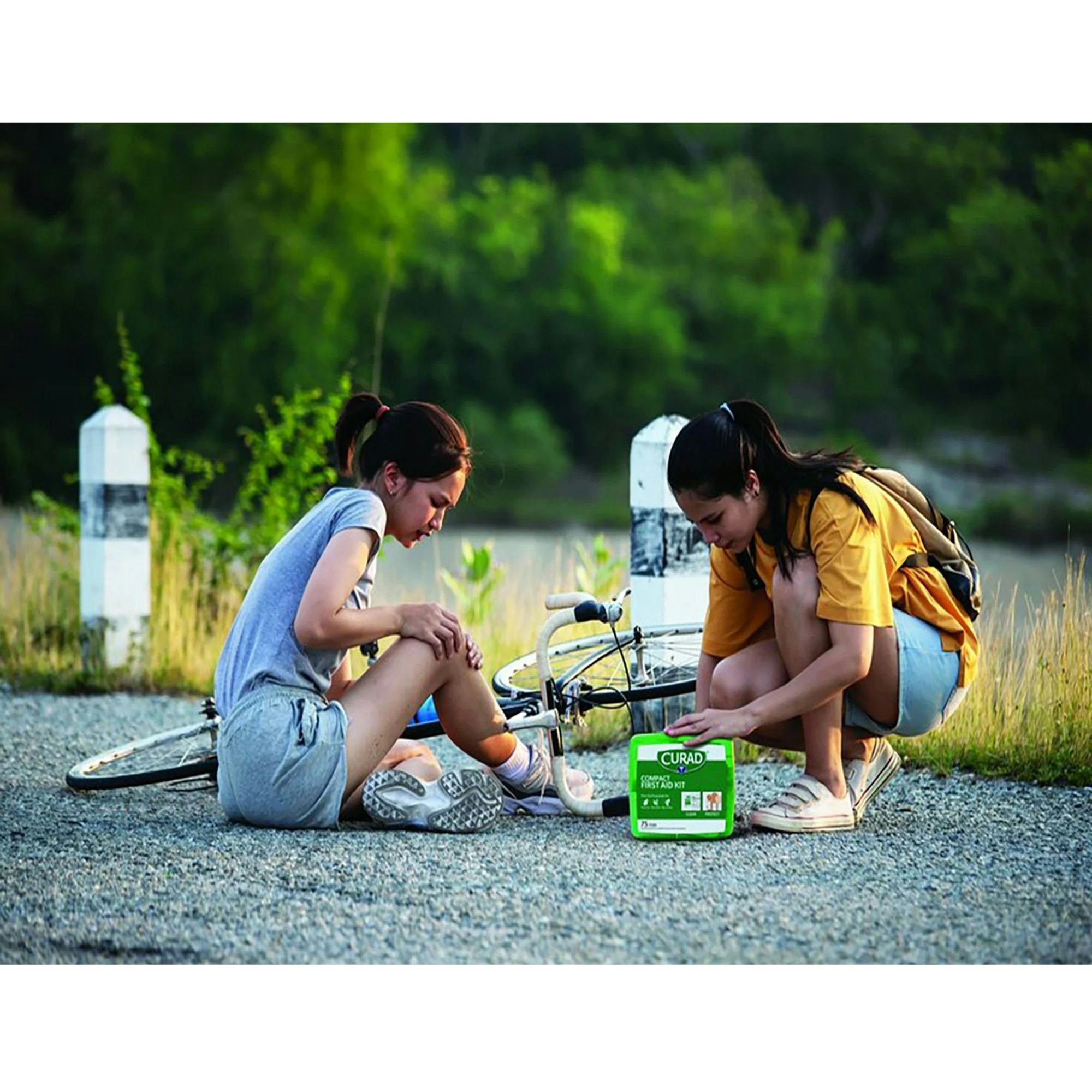 Curad 75-Piece Compact Portable First Aid Kit