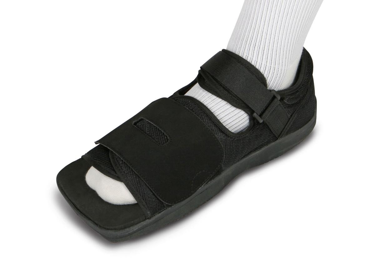 Medline Square Toe Post-Op Shoe, ORT30310ML, Size L (10.5-12) - 1 Each